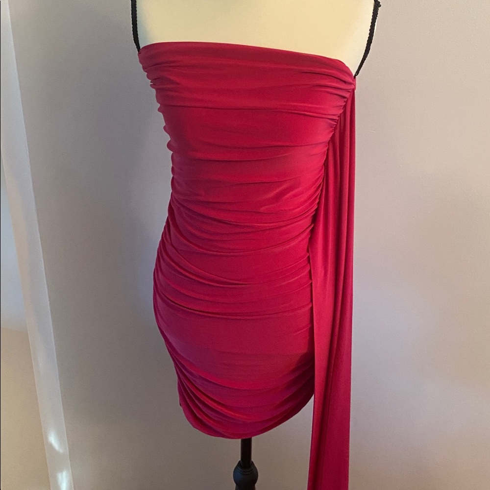 Club London Runched mini dress raspberry color with drape side train - Picture 2 of 11